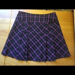 Black and pink knee-length skirt